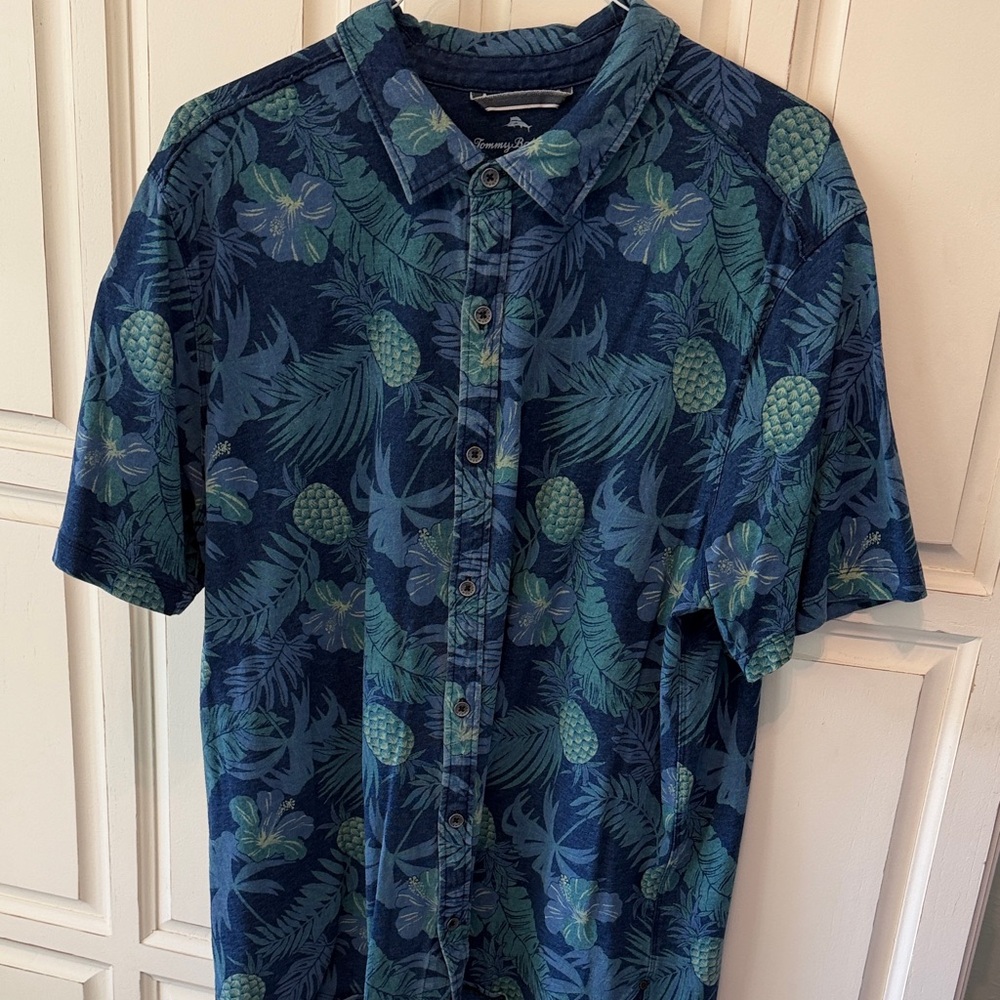 Tommy Bahama knit shirt